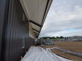 Siding of polyfabric buildings