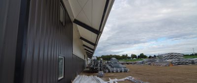 Siding of polyfabric buildings